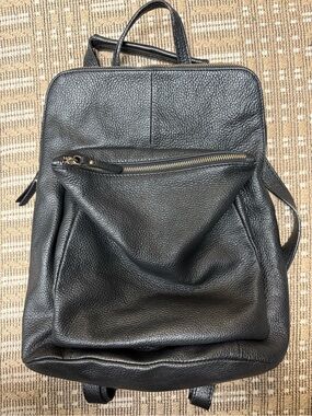 L. Credi Italian black leather slouchy backpack